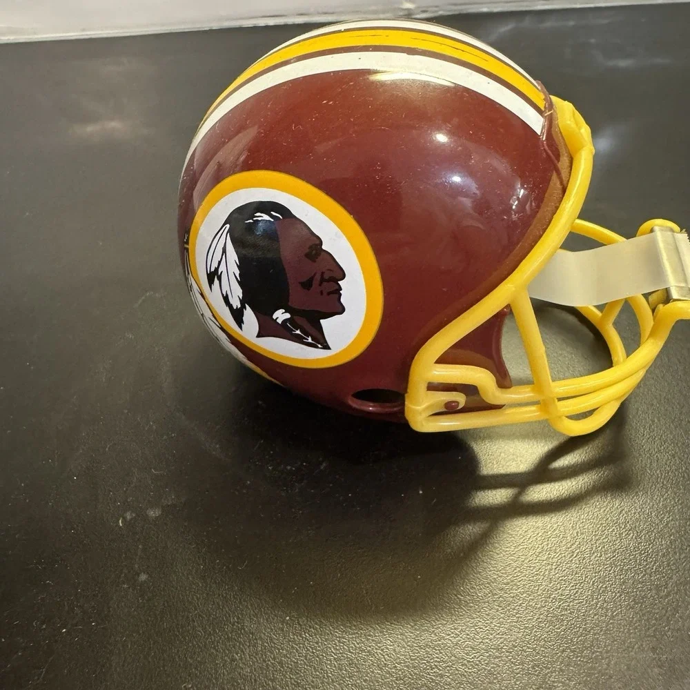 3M Scotch Tape Dispenser - Washington Redskins‎ Football NFL Helmet W/ Tape